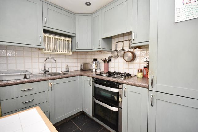 Terraced house for sale in Wing Road, Linslade