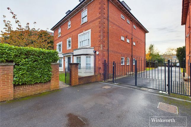 Thumbnail Flat for sale in Brownlow Lodge, Brownlow Road, Reading, Berkshire