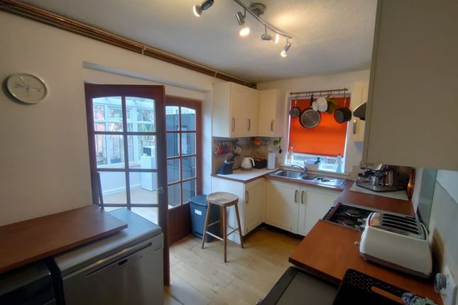 Shared accommodation to rent in Cherry Crescent, Brentford, UK