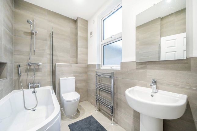 7, Harley Grove, London photo 4