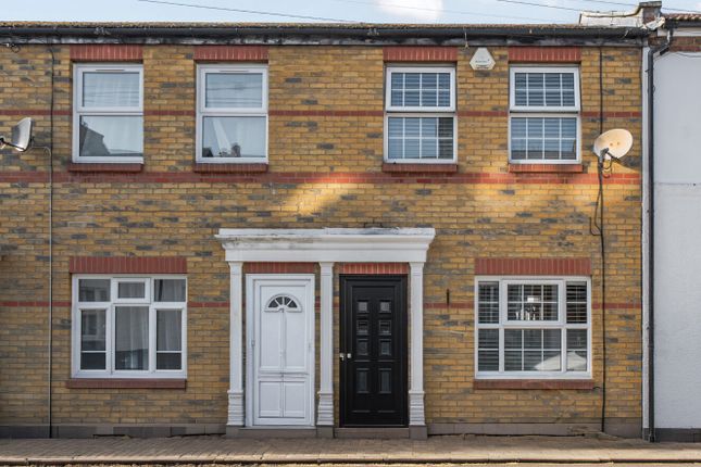 2-bed house on 3, Devonshire Square, Bromley, £500,000