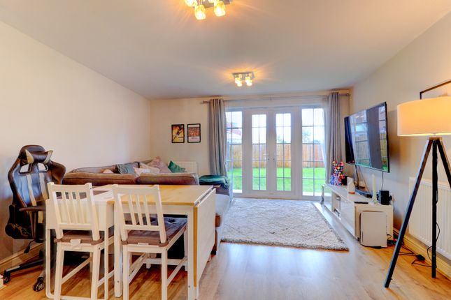33, Widmer House, High Wycombe photo 5