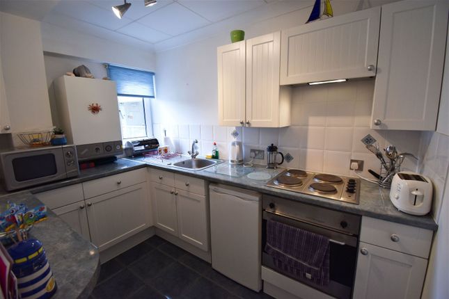 Flat for sale in 25 Croft Court, The Croft, Tenby