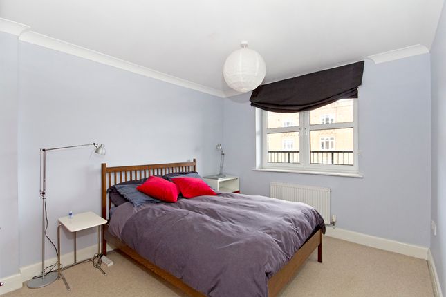 Flat to rent in Espirit House, Keswick Road, Putney