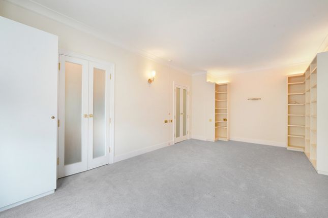 Flat 32, 47, Milmans Street, London photo 3