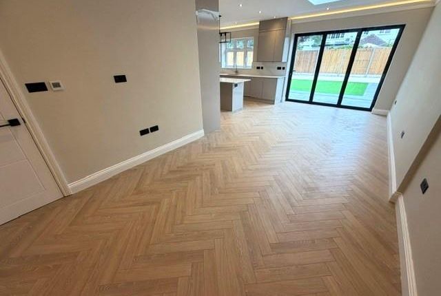 9, Beech Walk, Mill Hill photo 3