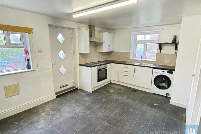 1, Swindon Road, Dewsbury photo 3