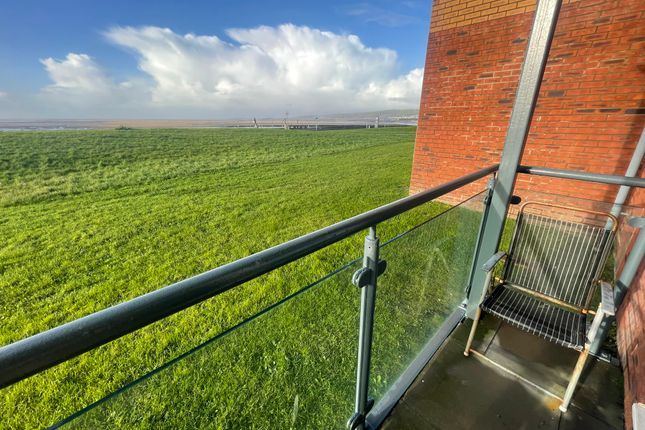 Flat 9, Cwrt Pandora, Pentre Doc Y Gogledd, Llanelli photo 2