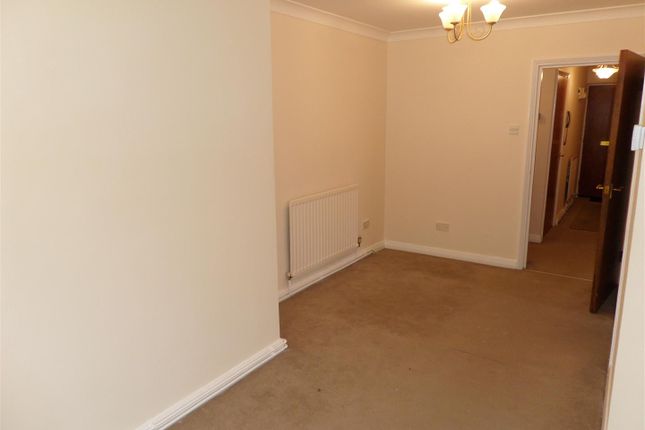 Flat 7 Edward Court, Birmingham Road, Walsall photo 4