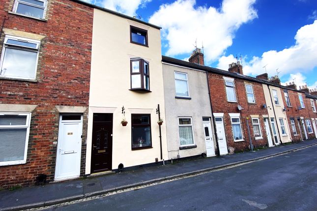 Terraced house for sale in Oxford Street, Grantham