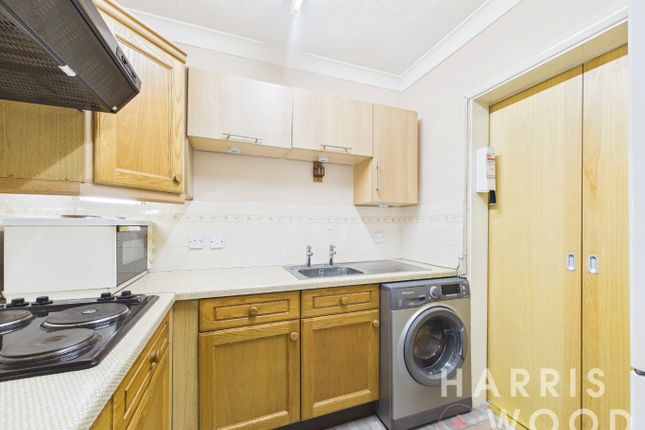 Flat 222, Cranmere Court, Colchester photo 2