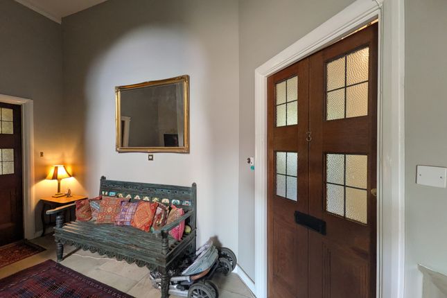 Flat 3, Dorking photo 3