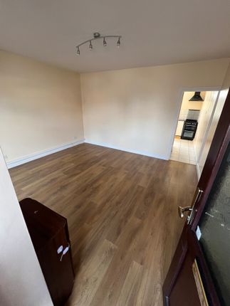 12, Lancaster Avenue, Barking photo 2