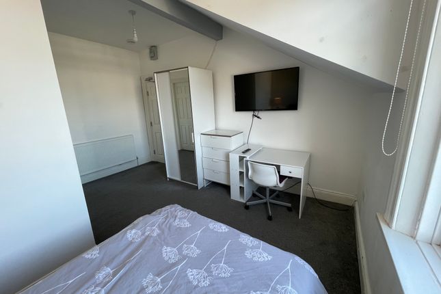18, Westbourne Road, Sunderland photo 2