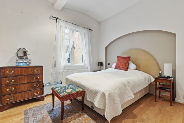Terraced house for sale in Ennismore Gardens Mews, London