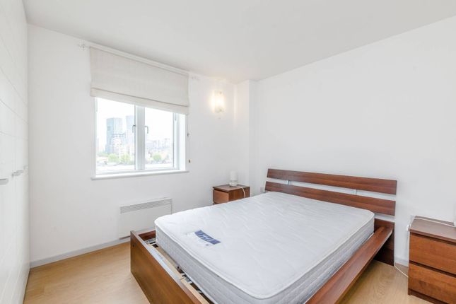 Thumbnail Flat for sale in Seacon Towerw, Docklands, London