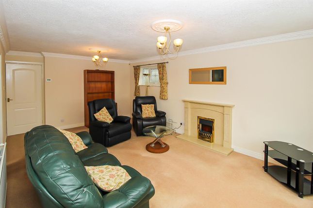 18, Kingsmead, Ossett photo 4