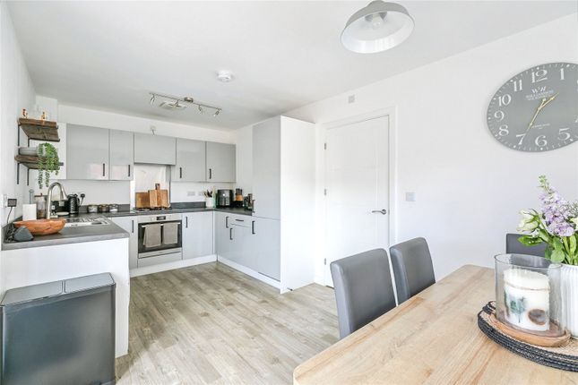 53, Lysons Close, Huntingdon photo 4
