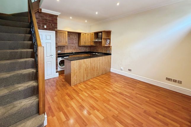 4, The Stables, Sale photo 3