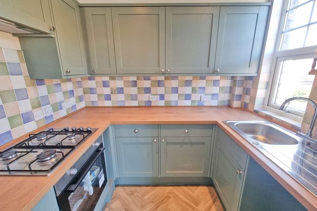 Flat 2, 9 Vicarage Road, Cromer photo 3