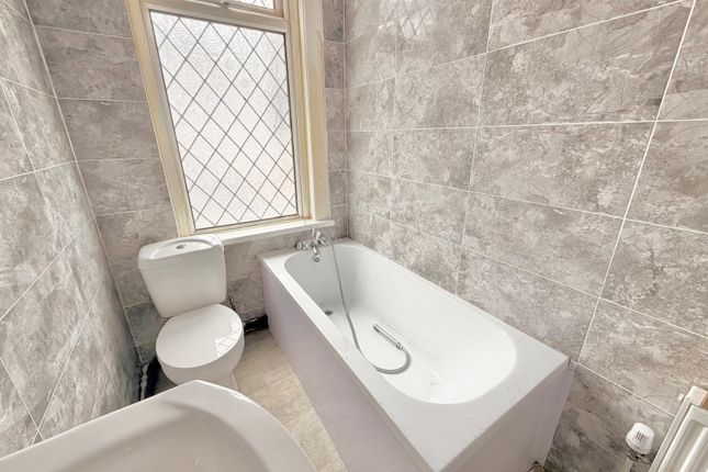 7, Trafford Avenue, Leeds photo 2