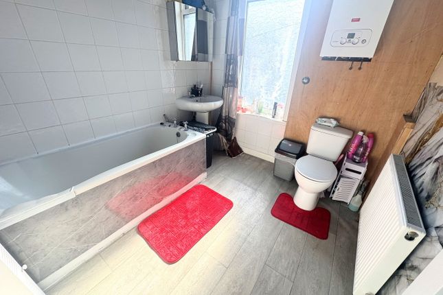 27, Conway Place, Leeds photo 4