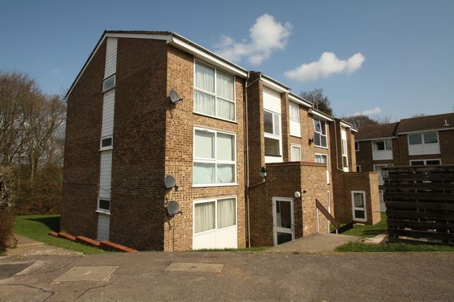 1 Bed Flat To Rent In Ashby Court Hemel Hempstead Hp2 Zoopla