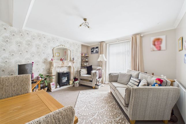 3-bed house on 33 Drysiog Street, Ebbw Vale, £130,000