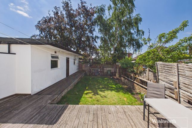 8, Blair Avenue, London photo 4