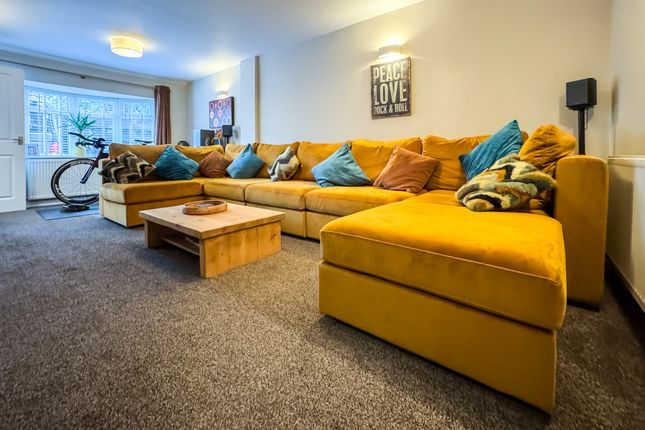 37, Sheraton Drive, KIDDERMINSTER photo 4
