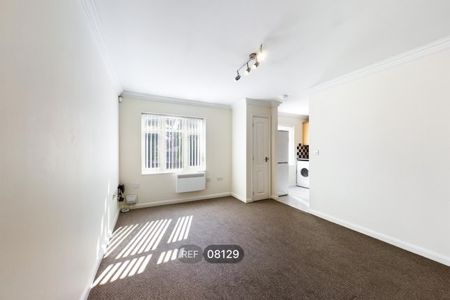 Penshurst Avenue, Hessle photo 2