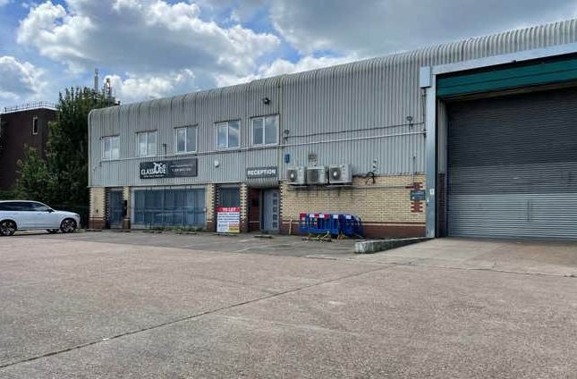 Warehouse to let in Unit 1, Church Trading Estate, Slade Green Road, Erith, Kent