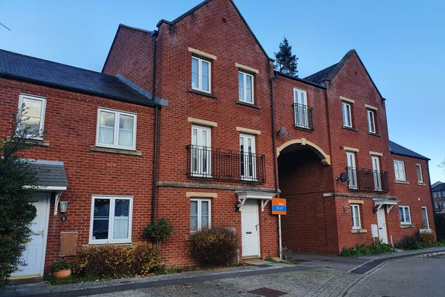 Thumbnail Town house to rent in Fleming Way, Exeter