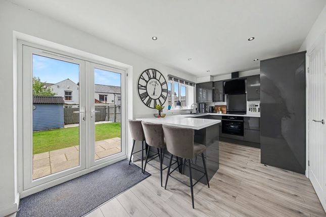 12, Mulberry Walk, Chesterfield photo 2