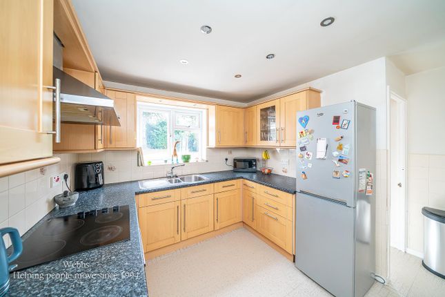 5, Macadam Close, Burntwood photo 3