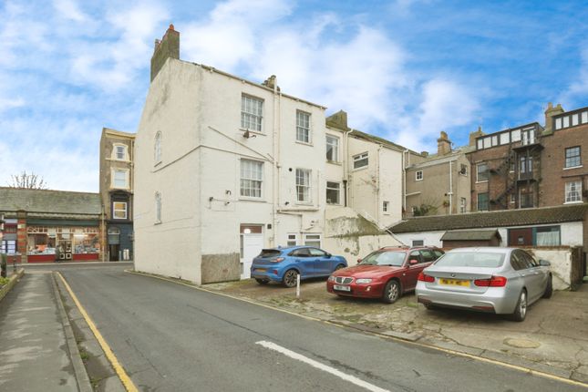 42A, Belle Vue Street, Filey photo 2