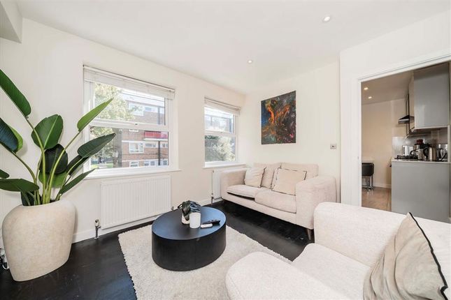 Flat 2, 60, Maltby Street, London photo 2