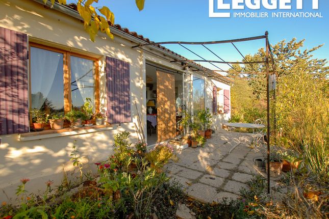 Thumbnail Villa for sale in 140 Avenue De La Gravière, Puyvert, Vaucluse, Provence-Alpes-Côte D'azur