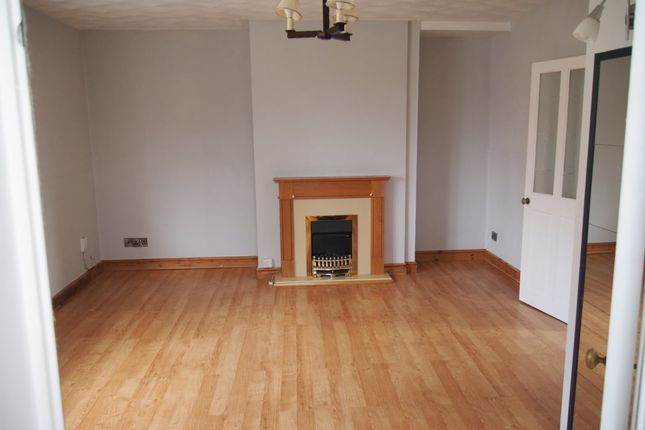 66 Shield Avenue, Worsbrough, Barnsley photo 3
