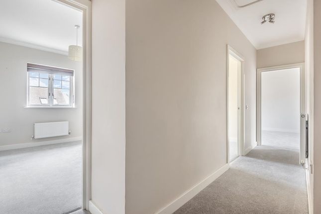 Flat to rent in Abingdon, Town Centre