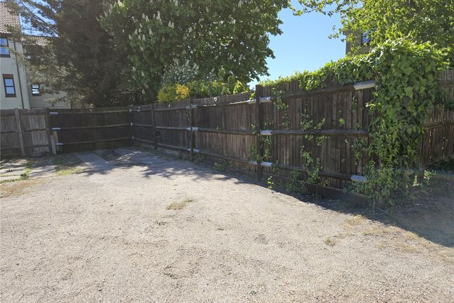 17, Woodcotes, Southend-on-Sea photo 2