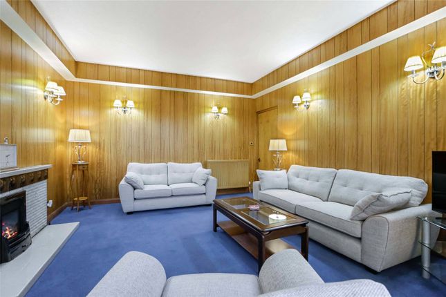 124, Berwick Drive, Glasgow City photo 4