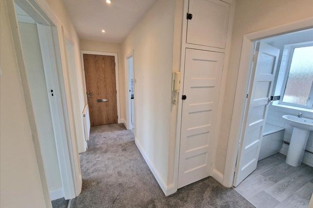 11, Allerford Court, London photo 4
