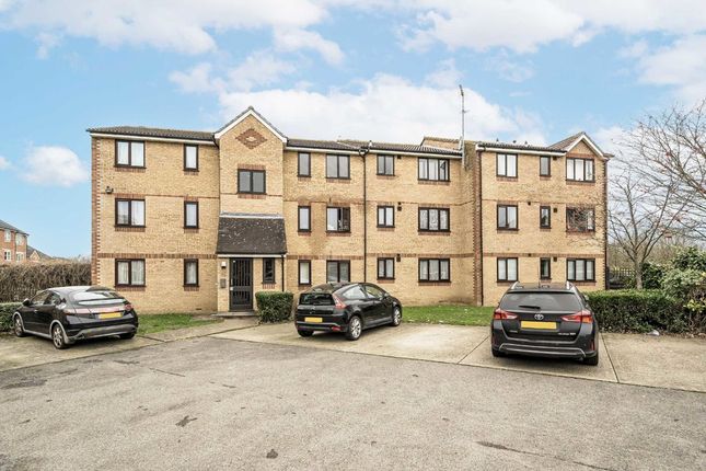 Thumbnail Flat for sale in Redford Close, Feltham