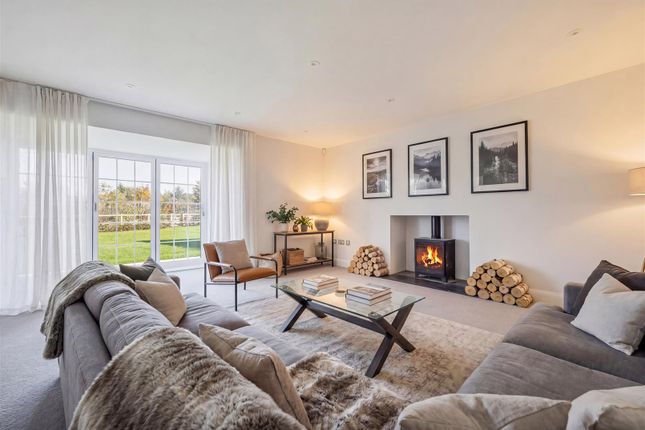 The Hazel, Plot 2, Autumn Fields, Reading photo 3