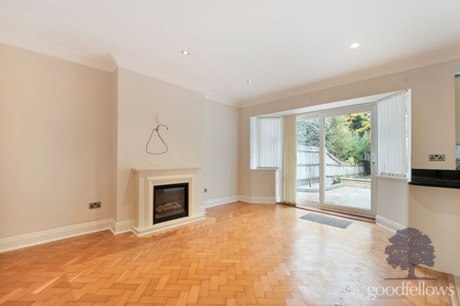Carleton Avenue, Wallington photo 3