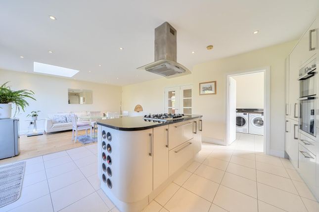 17, Brookmead Avenue, Bromley photo 3