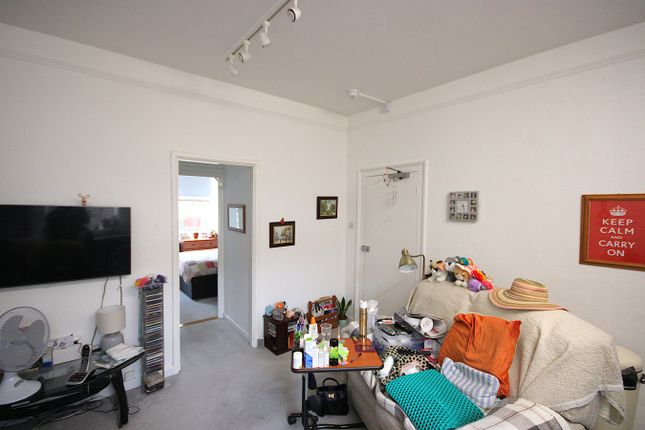 Flat 1, 29 Belmont Road, St Helier photo 2