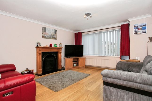 20, Manor Drive, PETERBOROUGH photo 2