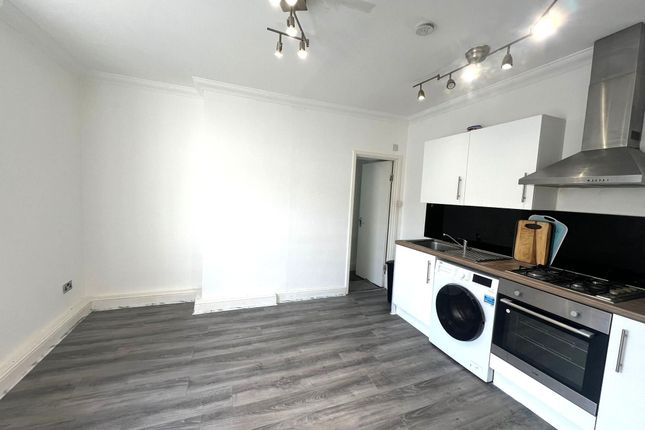230 Levita House, Euston, London, NW1 1HN, London photo 2